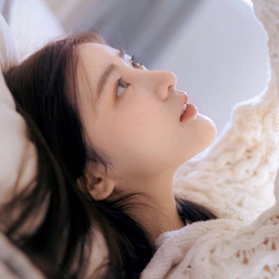 网红小女神麻酥酥VIP视频巨乳学妹制服诱惑美腿圆挺美乳灰丝挑逗原版私拍720P合集相关图片